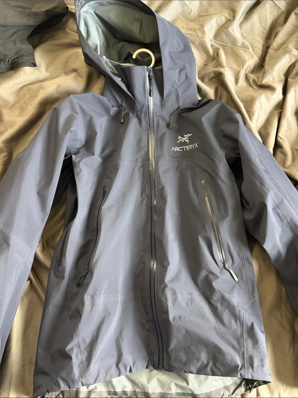 Arc'teryx Men’s Beta AR Goretex Shell Jacket